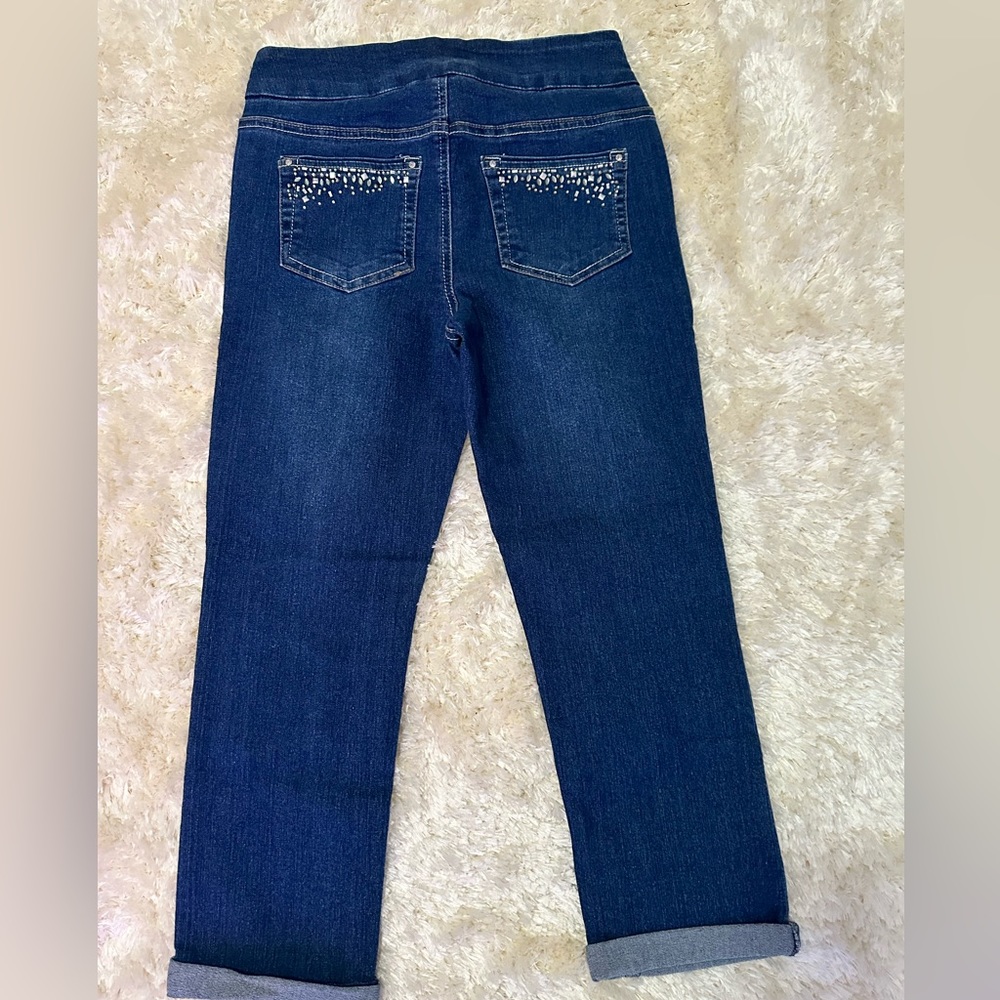 Stretchy denim capris